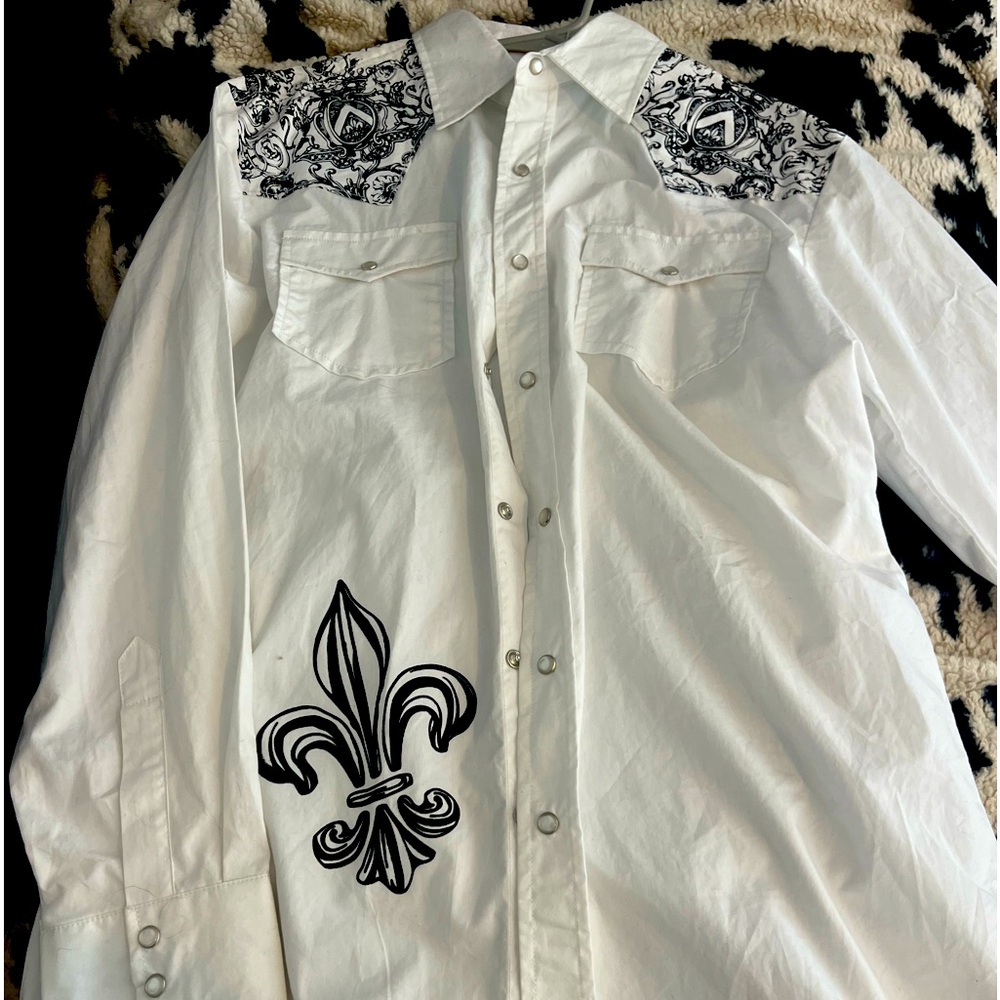 Attrak button up